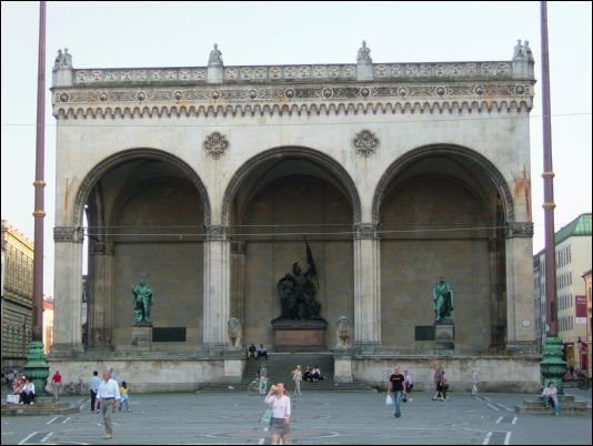 Munich 30-yr war memorial