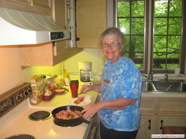 Monday June 17:  Off-day, with bacon and eggs by Nancy!
